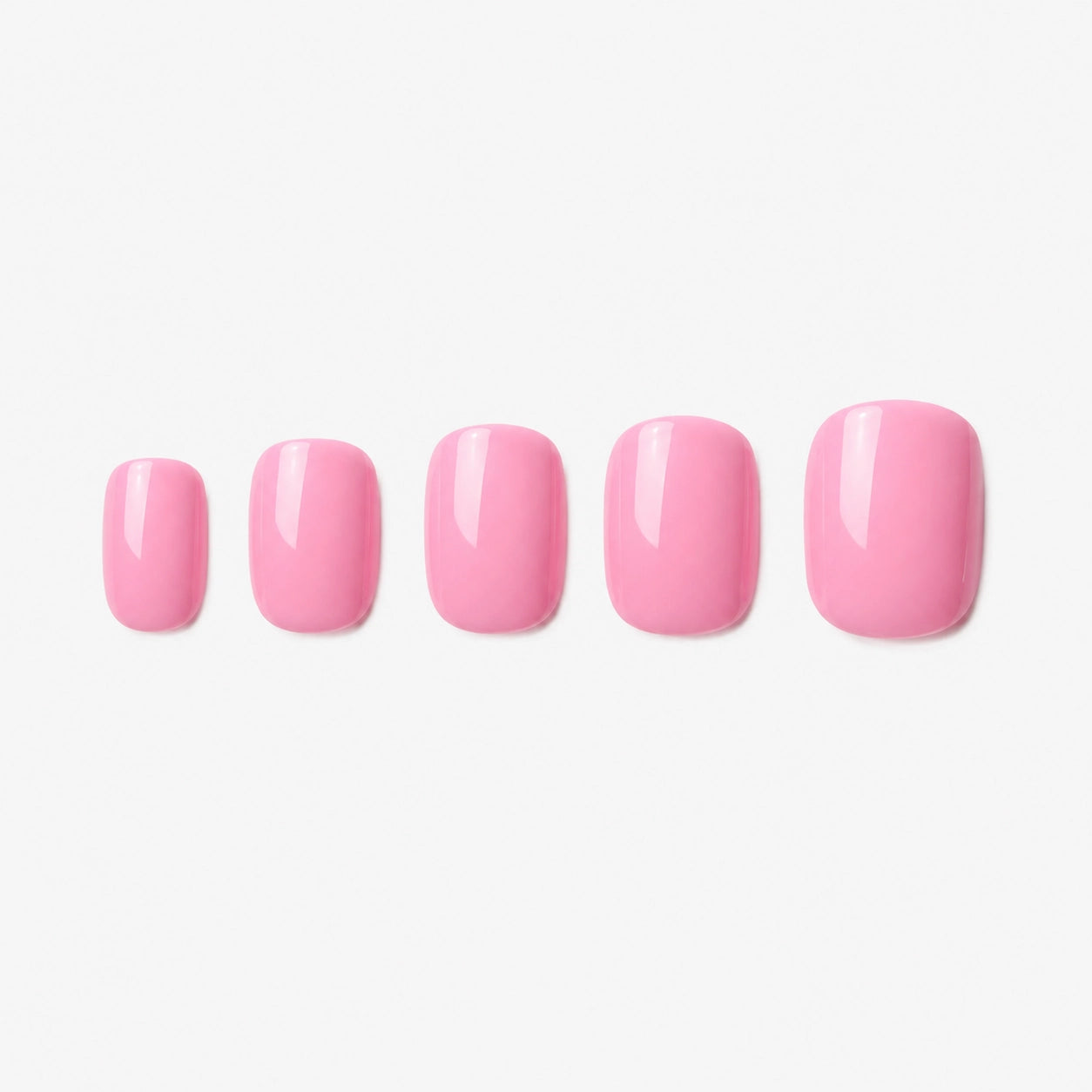 Faux ongles press-on courts arrondis Rose Pêche Soimea, teinte rose pêche glossy inspirée des rose water nails