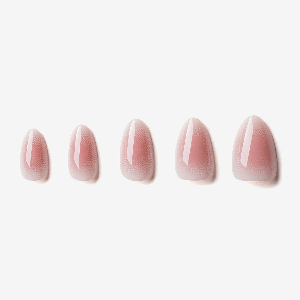 Faux ongles amande dégradé rose pêche effet satiné medium – Soimea Paris