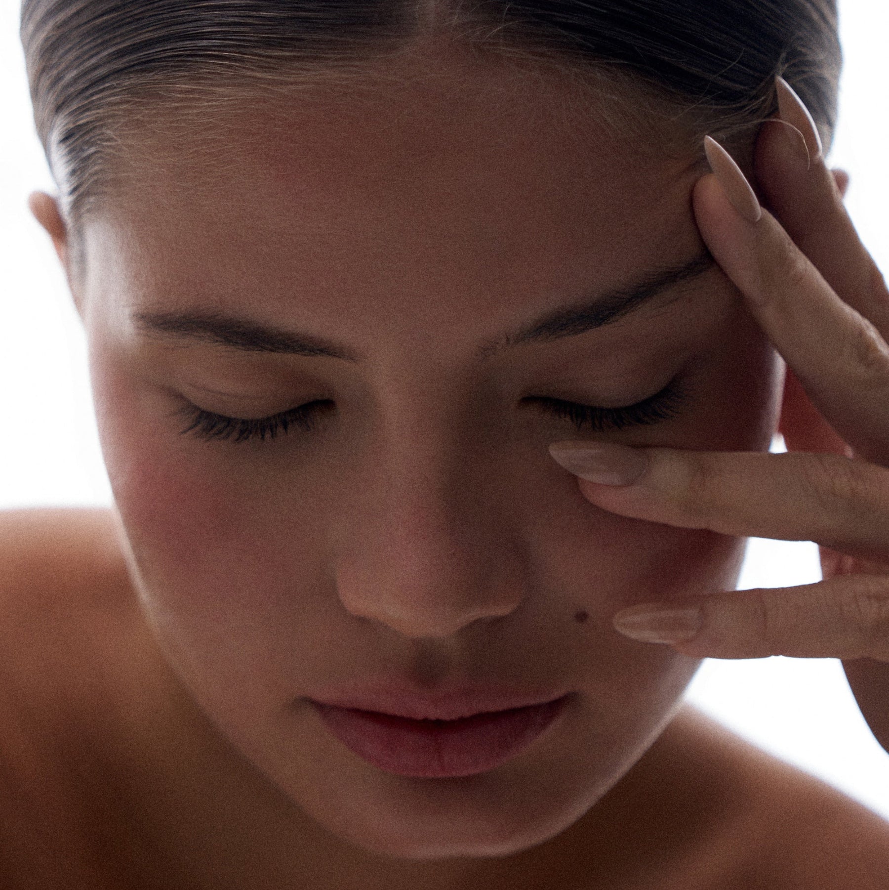 soimea faux ongles à pression beiges nudes forme amande, style classique medium, nude medium press-on nails