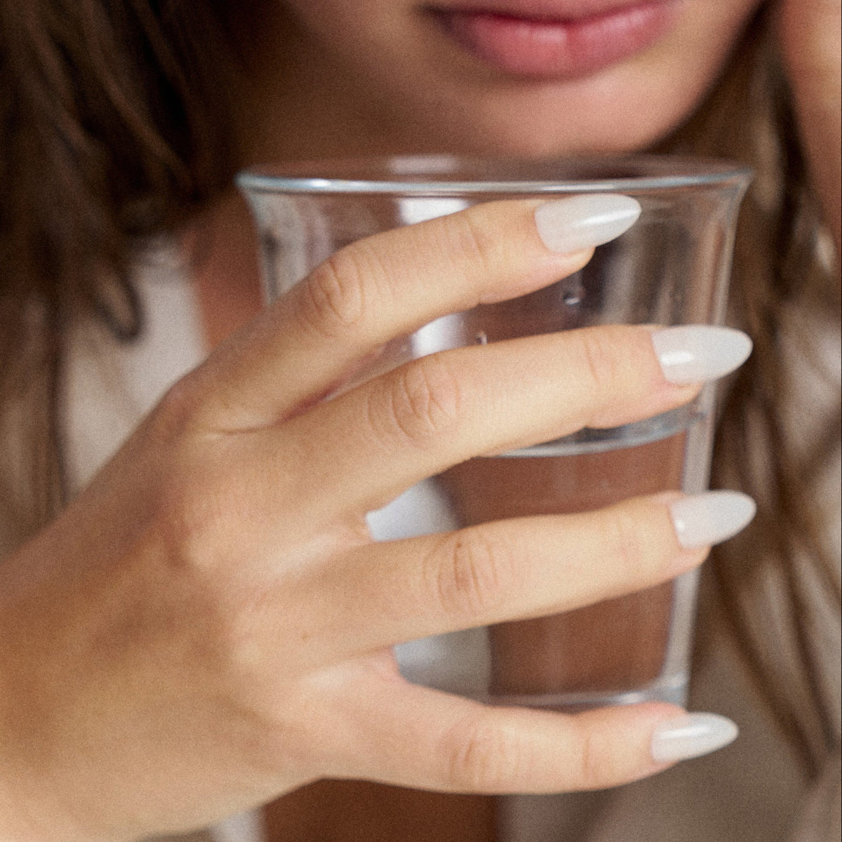soimea faux ongles à pression blanc lacté forme amande effet crème, milk white creamy finish almond press-on nails