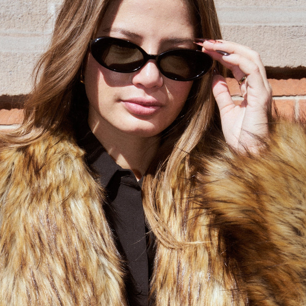 soimea faux ongles à pression brun forme amande extra long, effet creme avec motif ecaille de tortue, brown cream finish turtle print extra long press-on nails