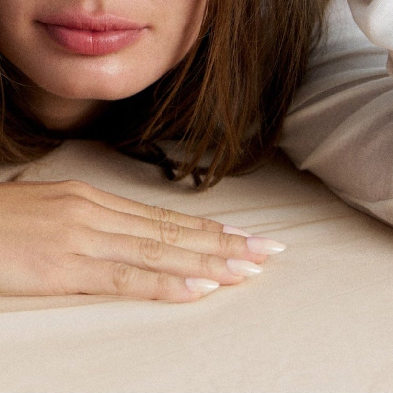 soimea faux ongles à pression rose petale forme amande, style classique medium, pink medium press-on nails