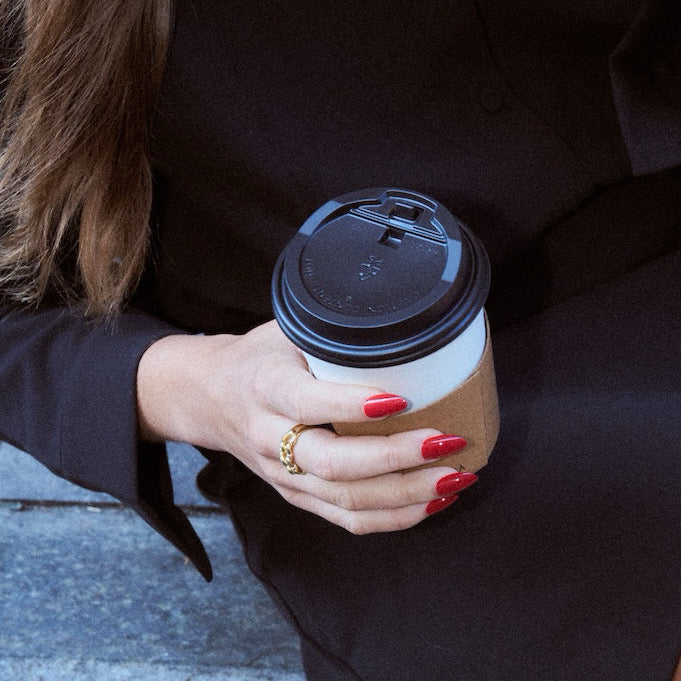 soimea faux ongles à pression rouges forme amande, style classique medium, finition laqué, red medium almond shape press-on nails